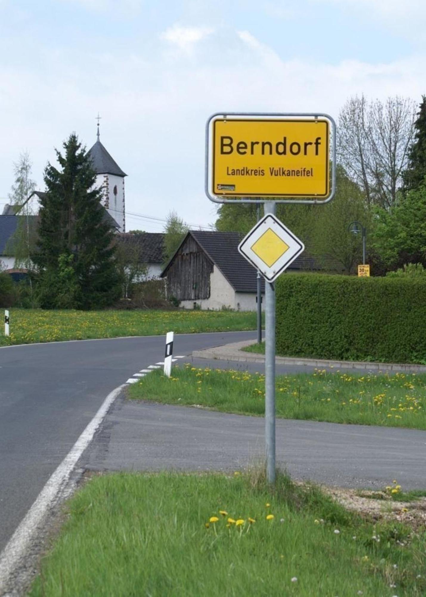 Gemuetliche Maisonette Wohnung Seelenblick Berndorf  Esterno foto